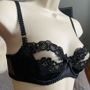 agent provocateur blank lace/silk blend bra 34B
